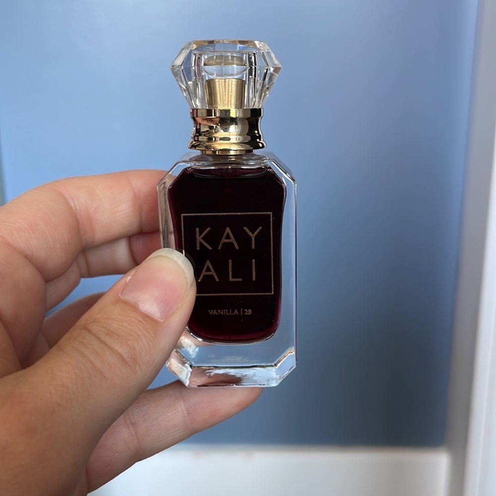 KAYALI Vanilla | 28